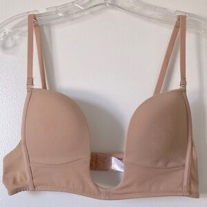 Low back bra with deep V plunge